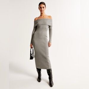 Abercrombie & Fitch Grey Off-Shoulder Midi Sweater Dress | Small Petite